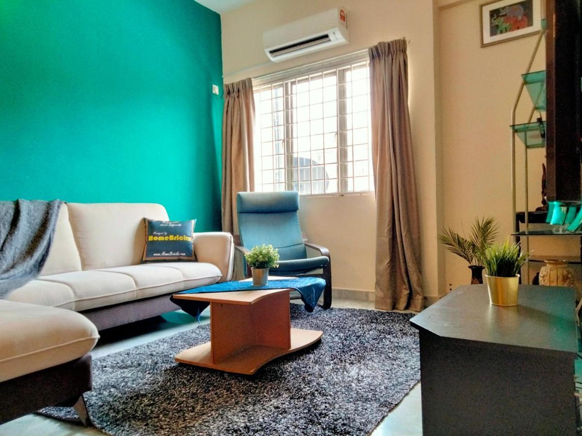 Oug Cozy 3Br 8-9Pax 3Storey Townhouse Bukit Oug Villa - Kuala Lumpur — Photos 1